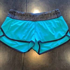 Lululemon Speed Shorts Size 6 2”